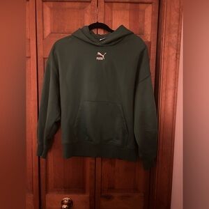 Puma Women's Sz S Sporty Comfortable Deep Forest Green Classics Oversized Hoodie